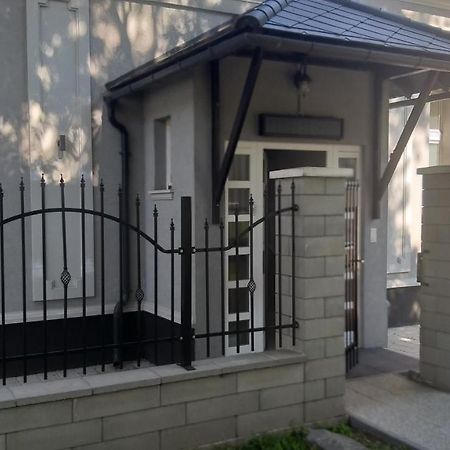 Karpatia Vendeghaz 1201 Budapesta Exterior foto
