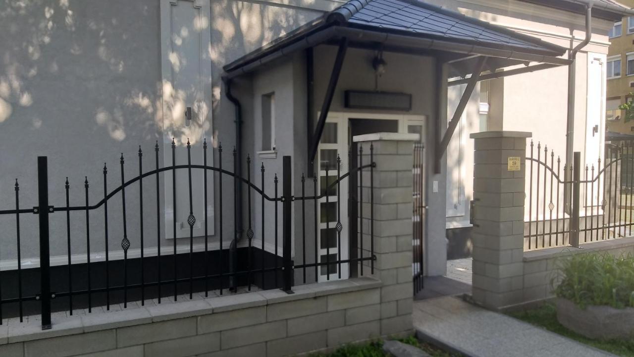 Karpatia Vendeghaz 1201 Budapesta Exterior foto